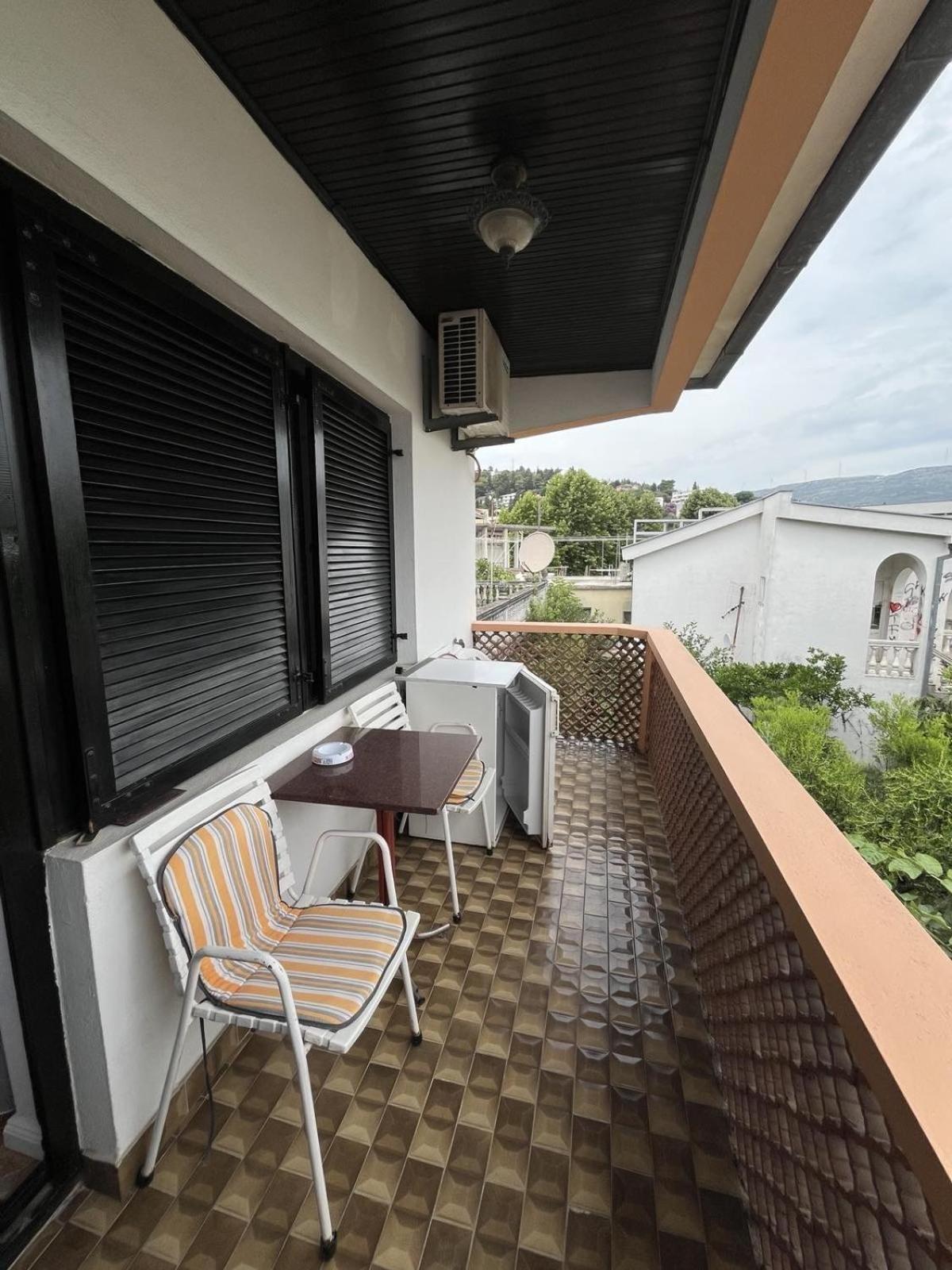 Studio Rooms Moncherie อุลซิน ภายนอก รูปภาพ