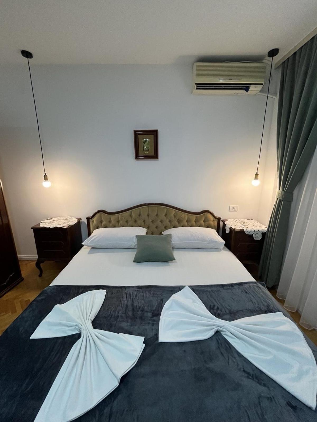 Studio Rooms Moncherie อุลซิน ภายนอก รูปภาพ