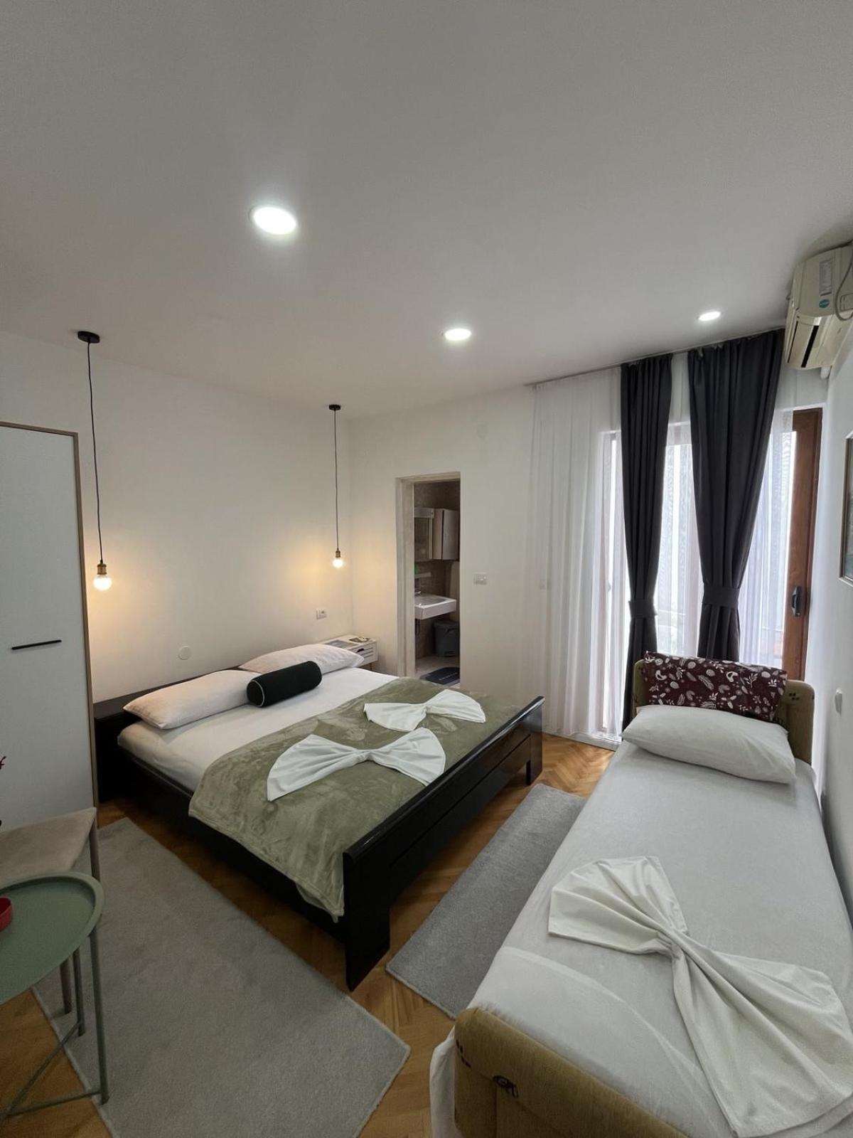Studio Rooms Moncherie อุลซิน ภายนอก รูปภาพ