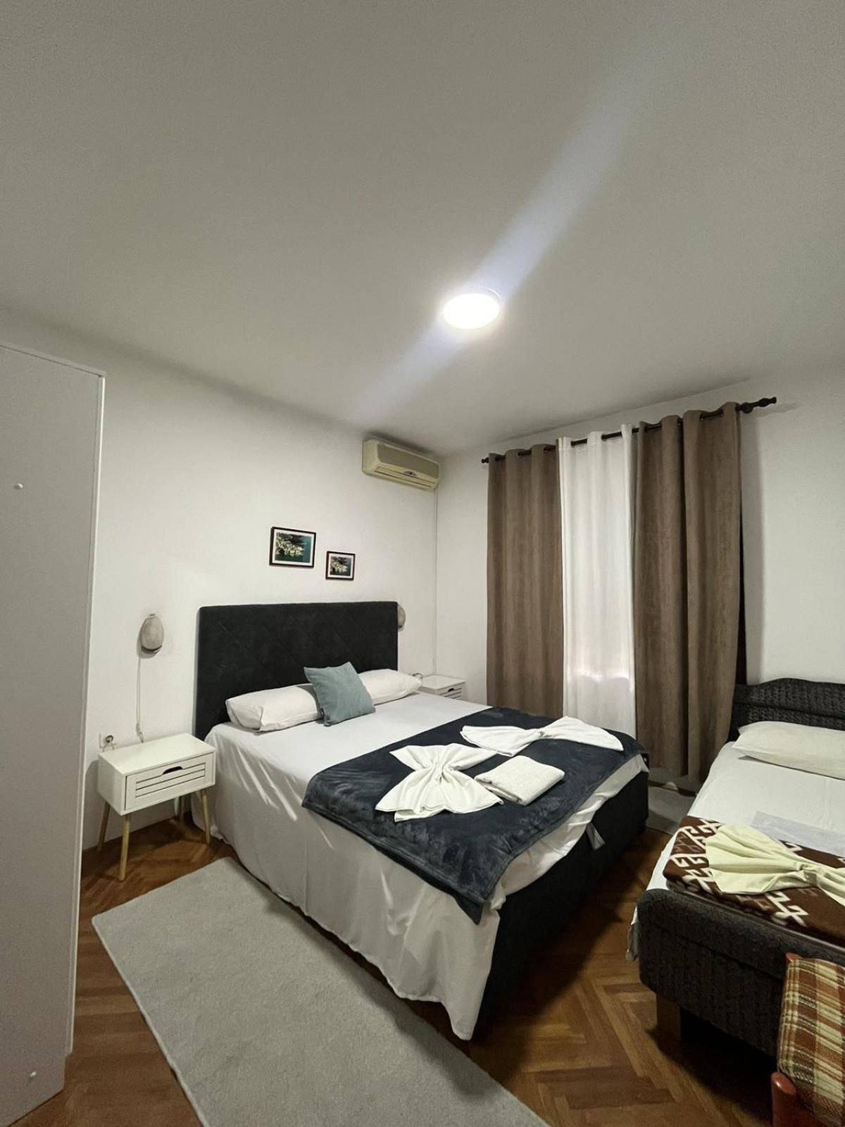 Studio Rooms Moncherie อุลซิน ภายนอก รูปภาพ